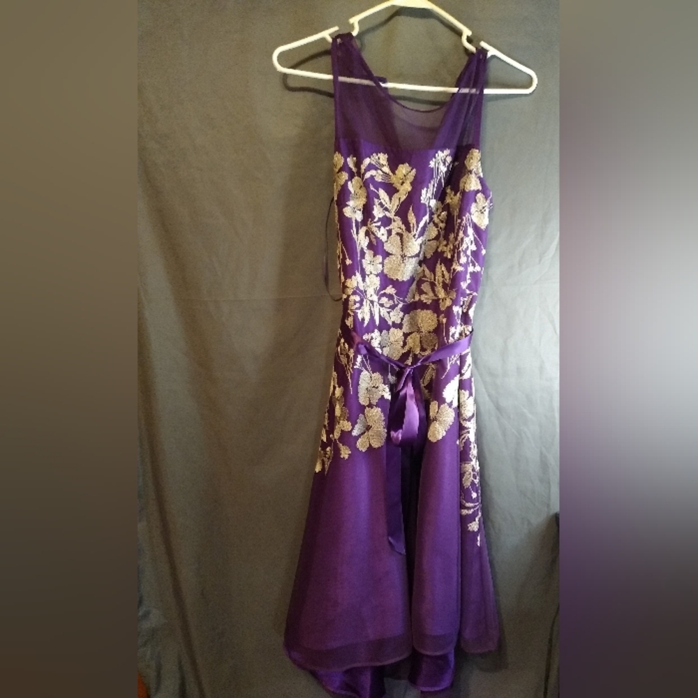 J. Taylor Elegant Sleeveless Embroidered Purple and Gold Mesh OverlaFloral Dress